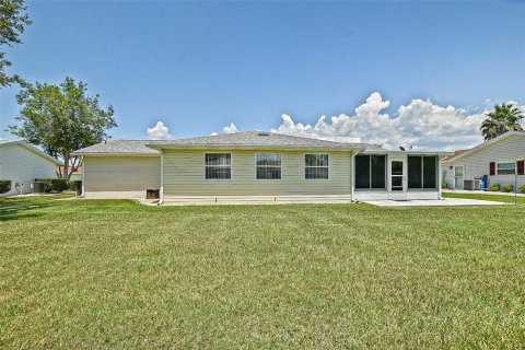 House in Summerfield, Florida 2 bedrooms, 125.98 sq.m. № 1855484 - photo 6