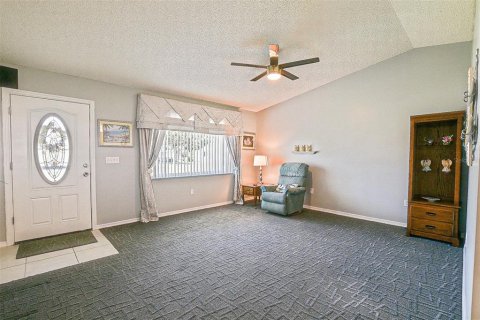 House in Summerfield, Florida 2 bedrooms, 125.98 sq.m. № 1855484 - photo 12