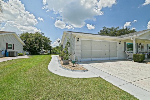 House in Summerfield, Florida 2 bedrooms, 125.98 sq.m. № 1855484 - photo 9