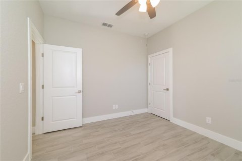 Casa en alquiler en Kissimmee, Florida, 4 dormitorios, 155.15 m2 № 2112990 - foto 8