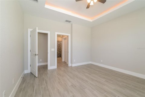 Casa en alquiler en Kissimmee, Florida, 4 dormitorios, 155.15 m2 № 2112990 - foto 13