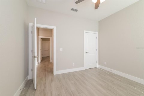 Casa en alquiler en Kissimmee, Florida, 4 dormitorios, 155.15 m2 № 2112990 - foto 9