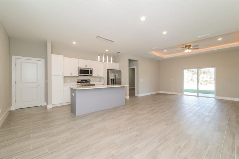 Casa en alquiler en Kissimmee, Florida, 4 dormitorios, 155.15 m2 № 2112990 - foto 3