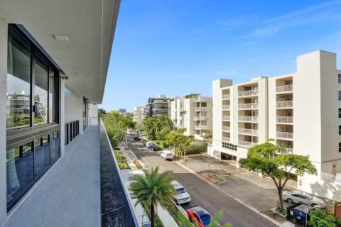 Copropriété à louer à Fort Lauderdale, Floride: 3 chambres, 271.09 m2 № 1079218 - photo 1