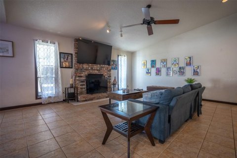 House in Orlando, Florida 3 bedrooms, 141.58 sq.m. № 1884282 - photo 3