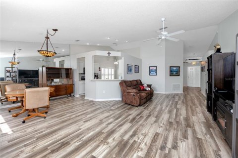 House in Tarpon Springs, Florida 3 bedrooms, 138.15 sq.m. № 1870190 - photo 17