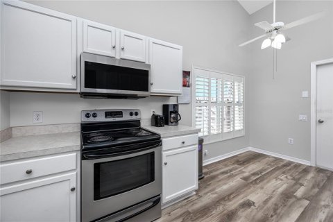House in Tarpon Springs, Florida 3 bedrooms, 138.15 sq.m. № 1870190 - photo 21