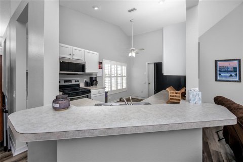 House in Tarpon Springs, Florida 3 bedrooms, 138.15 sq.m. № 1870190 - photo 20