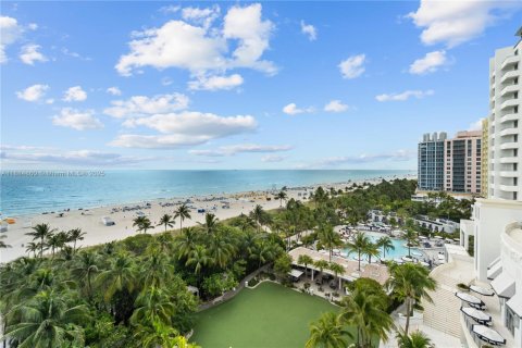 Condo in Miami Beach, Florida, 2 bedrooms  № 1930383 - photo 4