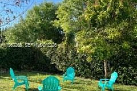 House in Miami, Florida 3 bedrooms, 137.03 sq.m. № 2026824 - photo 20