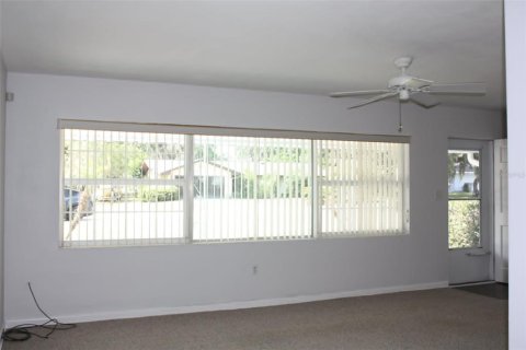 Villa ou maison à vendre à Leesburg, Floride: 2 chambres, 129.69 m2 № 2111328 - photo 18