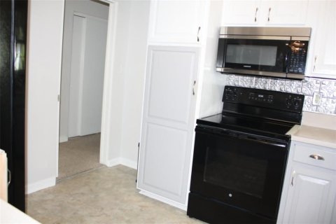 Villa ou maison à vendre à Leesburg, Floride: 2 chambres, 129.69 m2 № 2111328 - photo 22