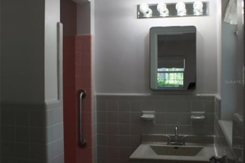 Villa ou maison à vendre à Leesburg, Floride: 2 chambres, 129.69 m2 № 2111328 - photo 28