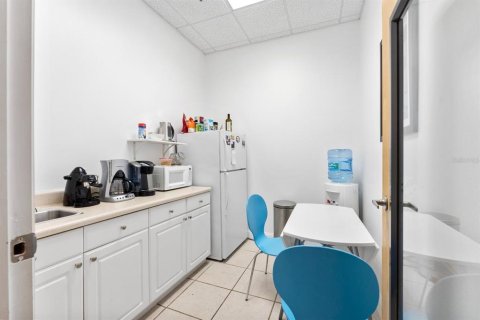 Immobilier commercial à louer à Orlando, Floride № 2166162 - photo 6