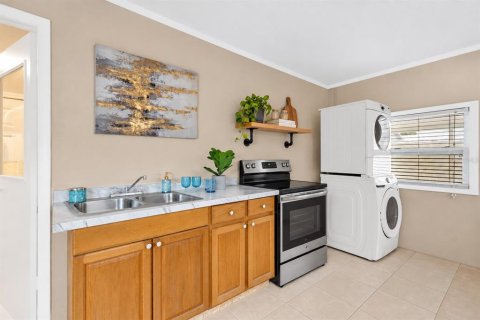 Villa ou maison à vendre à Tampa, Floride: 4 chambres, 155.05 m2 № 2399049 - photo 18