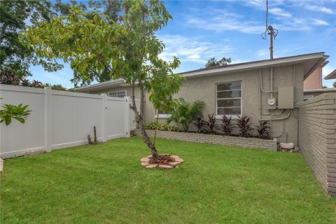 Villa ou maison à vendre à Tampa, Floride: 4 chambres, 155.05 m2 № 2399049 - photo 20
