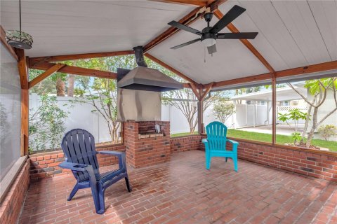 Villa ou maison à vendre à Tampa, Floride: 4 chambres, 155.05 m2 № 2399049 - photo 19