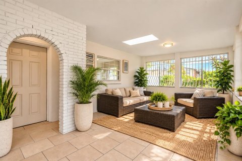 Villa ou maison à vendre à Tampa, Floride: 4 chambres, 155.05 m2 № 2399049 - photo 5