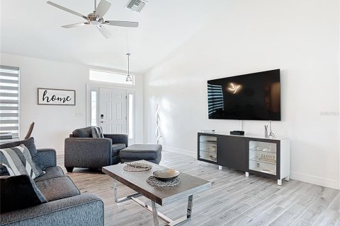 Casa en alquiler en Rotonda, Florida, 2 dormitorios, 156.82 m2 № 2229270 - foto 16