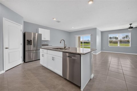 Villa ou maison à louer à Ormond Beach, Floride: 4 chambres, 171.5 m2 № 2412599 - photo 8