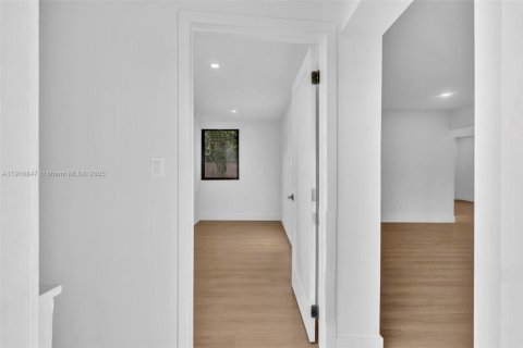 Villa ou maison à louer à Fort Lauderdale, Floride: 3 chambres, 92.9 m2 № 1972797 - photo 30