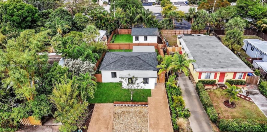 Villa ou maison à Fort Lauderdale, Floride 3 chambres, 92.9 m2 № 1972797