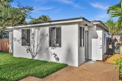 Villa ou maison à louer à Fort Lauderdale, Floride: 3 chambres, 92.9 m2 № 1972797 - photo 7