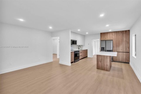 Villa ou maison à louer à Fort Lauderdale, Floride: 3 chambres, 92.9 m2 № 1972797 - photo 11