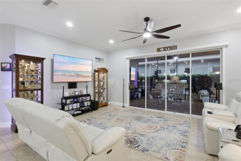 Villa ou maison à vendre à Groveland, Floride: 2 chambres, 198.81 m2 № 2225631 - photo 5