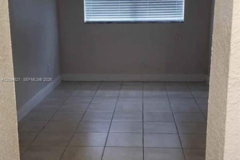 Commercial property in Miramar, Florida 1 bedroom, 119.84 sq.m. № 2068761