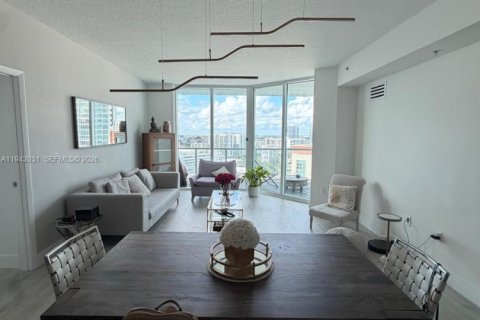 Copropriété à louer à Miami, Floride: 2 chambres, 100.71 m2 № 1999008 - photo 6