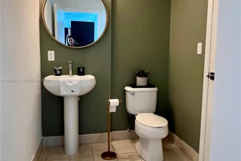 Снять в аренду кондоминиум в Майами, Флорида 2 спальни, 100.71м2, № 1999008 - фото 14