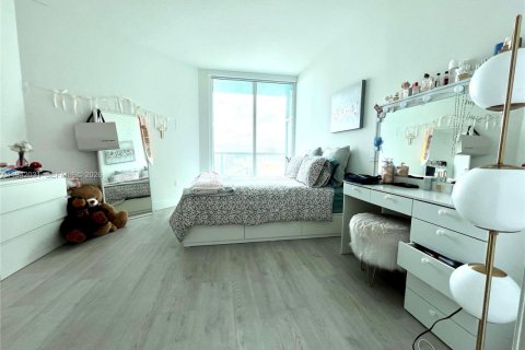 Снять в аренду кондоминиум в Майами, Флорида 2 спальни, 100.71м2, № 1999008 - фото 17