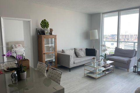 Condo à Miami, Floride, 2 chambres  № 1999008