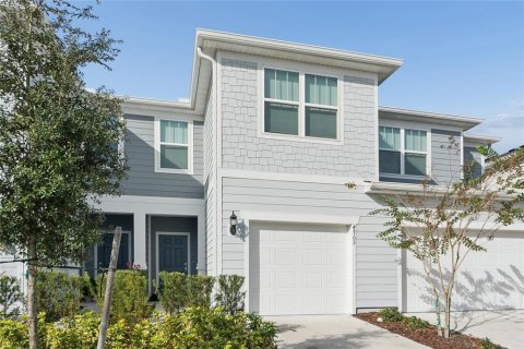 Touwnhouse à vendre à Kissimmee, Floride: 3 chambres, 157.84 m2 № 2141898 - photo 2