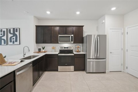 Touwnhouse à vendre à Kissimmee, Floride: 3 chambres, 157.84 m2 № 2141898 - photo 6
