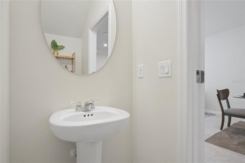 Touwnhouse à vendre à Kissimmee, Floride: 3 chambres, 157.84 m2 № 2141898 - photo 12