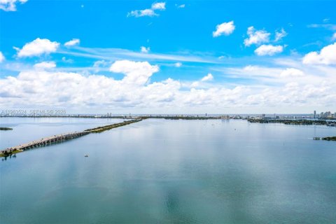 Купить кондоминиум в Майами, Флорида 1 спальня, 87.33м2, № 2025448 - фото 16