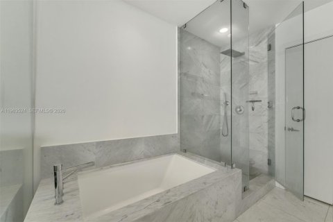 Купить кондоминиум в Майами, Флорида 1 спальня, 87.33м2, № 2025448 - фото 17