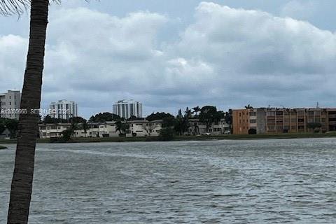 Condo à Miami, Floride, 2 chambres № 2179772