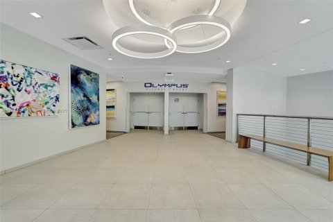 Condo in Hallandale Beach, Florida, 2 bedrooms  № 2059893 - photo 26