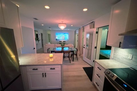 Casa en alquiler en Clearwater, Florida, 5 dormitorios, 158.03 m2 № 1844338 - foto 6