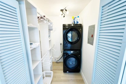 Casa en alquiler en Clearwater, Florida, 5 dormitorios, 158.03 m2 № 1844338 - foto 16