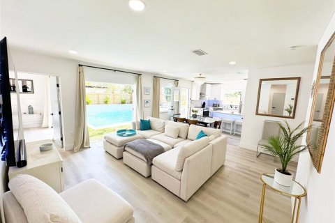Casa en alquiler en Clearwater, Florida, 5 dormitorios, 158.03 m2 № 1844338 - foto 4