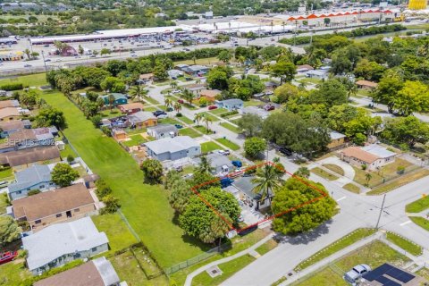 Villa ou maison à vendre à Lauderhill, Floride: 3 chambres, 71.16 m2 № 2024403 - photo 16