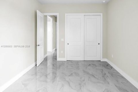 Villa ou maison à vendre à Naples, Floride: 3 chambres, 186.18 m2 № 2246731 - photo 17