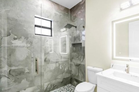 Villa ou maison à vendre à Naples, Floride: 3 chambres, 186.18 m2 № 2246731 - photo 20