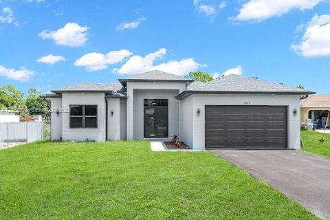 Villa ou maison à Naples, Floride 3 chambres, 186.18 m2 № 2246731