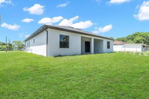 Villa ou maison à vendre à Naples, Floride: 3 chambres, 186.18 m2 № 2246731 - photo 2