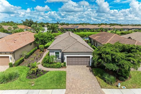 House in Sarasota, Florida 3 bedrooms, 178.93 sq.m. № 2306054